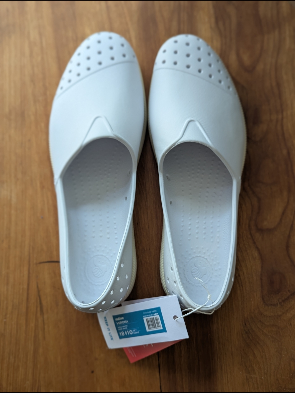 Native "Verona" Beach Shoes in Shell White/Bone White🤍 Size: M8/W10 All Genders